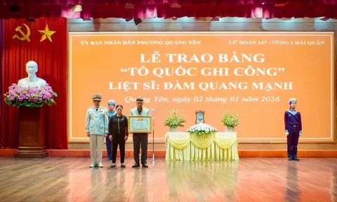 Trao Bằng Tổ quốc ghi công cho thân nhân liệt sĩ Đàm Quang Mạnh