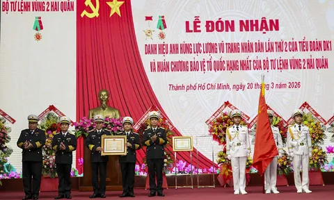 Vùng 2 Hải quân và Tiểu đoàn DK1 vinh dự đón nhận phần thưởng cao quý