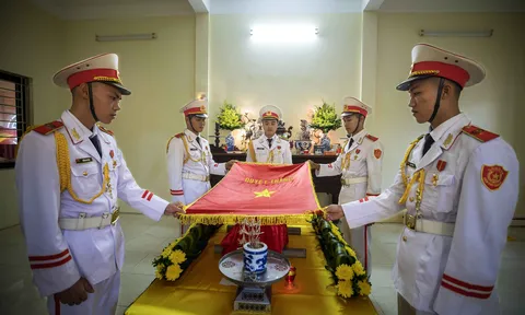 Người cha "trở về" sau 56 năm