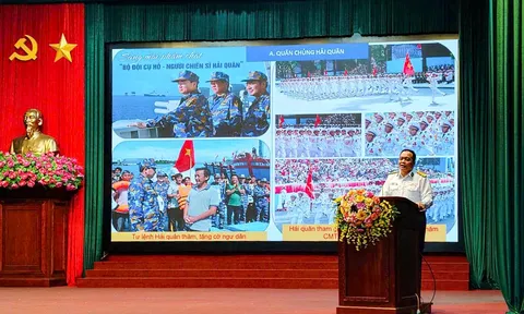 Hàng ngàn học sinh vùng cao nghe lính Đặc công Hải quân kể chuyện biển đảo