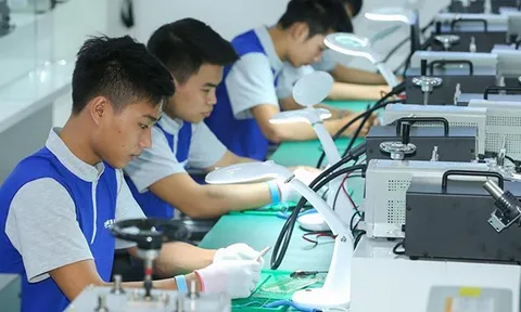 Nguồn nhân lực và phát triển nguồn nhân lực