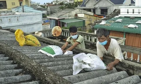 Miền Trung sơ tán hàng nghìn dân ứng phó với bão Rai