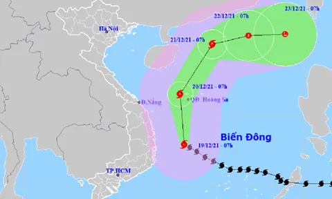 Rai phục hồi cấp siêu bão