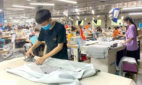 Nâng kịch "trần" giờ làm thêm theo tháng và tuần với lao động thời vụ