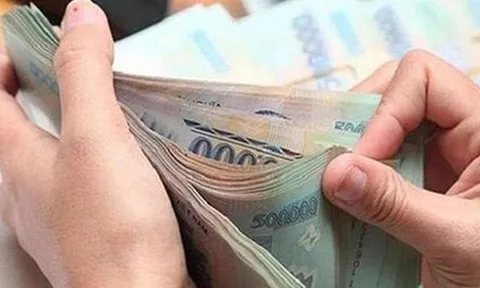 Người lao động cần làm gì khi công ty nợ lương?