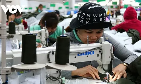 Quy định mới về mức trần phí môi giới đưa lao động đi làm việc tại nước ngoài