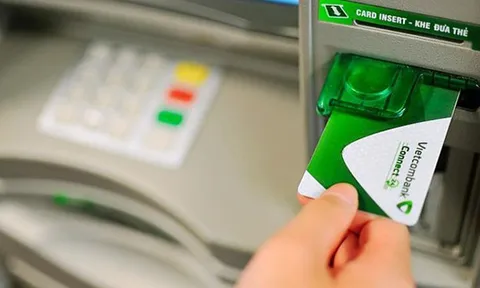 Chuyên gia ngân hàng lý giải vì sao có lúc cây ATM chỉ tối đa 700 nghìn đồng/lần rút