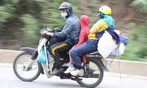 Chạy xe máy về quê ngày Tết, cần lưu ý điều gì?