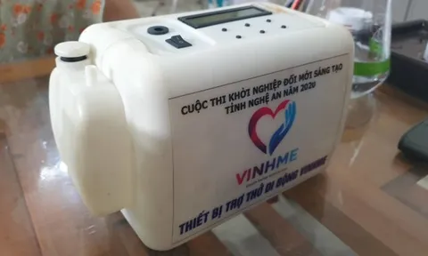 Gặp người kỹ sư cơ khí làm máy trợ thở xách tay