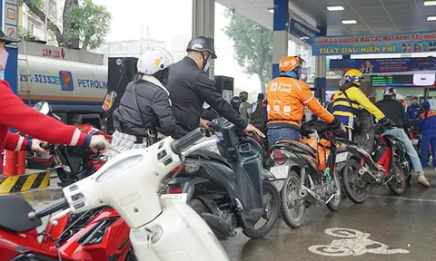 Bộ Công Thương xin đấu giá trăm triệu lít xăng dự trữ quốc gia
