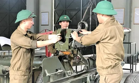 Chế độ, chính sách đối với công nhân và viên chức quốc phòng thôi việc