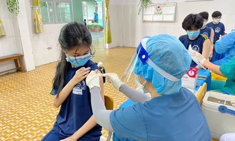Tiêm 2 loại vaccine COVID-19 cho trẻ 5-11 tuổi từ tháng 4