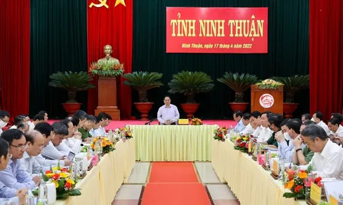 Thủ tướng Phạm Minh Chính làm việc với Ban Thường vụ Tỉnh ủy Ninh Thuận