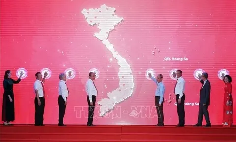 Chủ tịch nước Nguyễn Xuân Phúc dự Lễ phát động Tháng Nhân đạo năm 2022