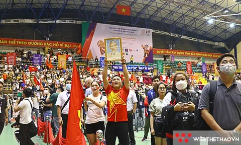 Tấm HCV Kickboxing lúc nửa đêm và "cơn bão SEA Games" ở nhà thi đấu Bắc Ninh