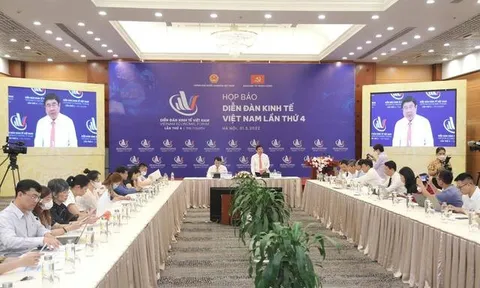 Diễn đàn Kinh tế Việt Nam lần thứ 4: Làm rõ các nội hàm về kinh tế độc lập, tự chủ trong bối cảnh mới