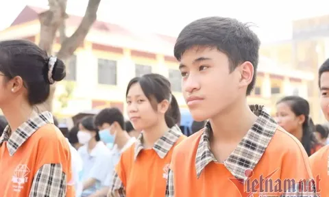 Con trai người bán đồng nát đỗ thủ khoa Chuyên Vĩnh Phúc