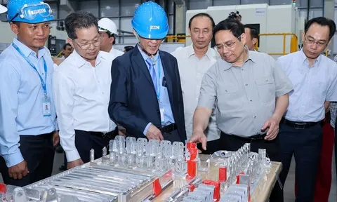 Thủ tướng khảo sát một số nhà máy, dự án công nghệ cao tại Đà Nẵng