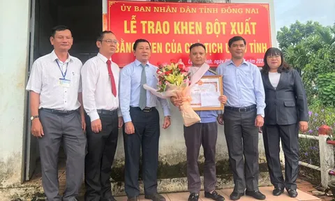 Tặng Bằng khen cho nhân viên đường sắt dũng cảm cứu người