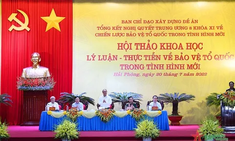 Chủ tịch nước Nguyễn Xuân Phúc chủ trì Hội thảo khoa học “Lý luận - Thực tiễn về bảo vệ Tổ quốc trong tình hình mới”