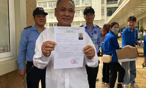 Thí sinh 82 tuổi đỗ tốt nghiệp THPT