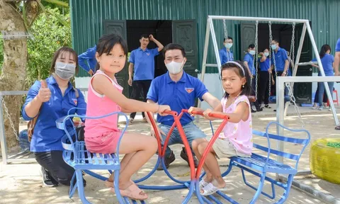 Giải 'cơn khát' sân chơi tại Điện Biên