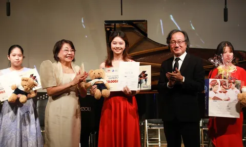 Vinh danh các tài năng âm nhạc tại Cuộc thi Piano SIU 2022