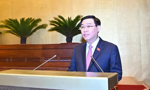Miễn nhiệm Chủ tịch Quốc hội Vương Đình Huệ
