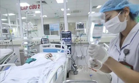 Đề xuất nâng phụ cấp lên 100% cho nhân viên y tế dự phòng, y tế xã, phường