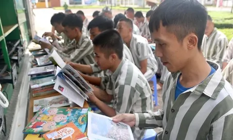 Thư viện Điện Biên đưa sách đến với những người lầm lỡ