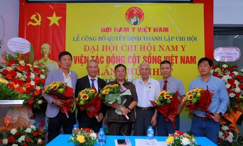TS. Bùi Hoàng Lân giữ chức Chủ tịch Chi hội Nam y Viện Tác động cột sống Việt Nam