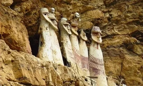 Bí ẩn những quan tài hình người của nền văn minh đã mất ở Peru