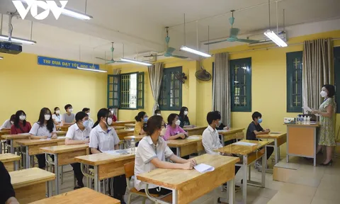 Điểm chuẩn đại học khối C00 gần “chạm” mức tuyệt đối, mừng hay lo?