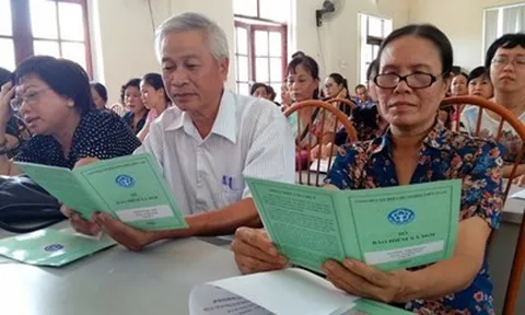 Cán bộ, công chức quá tuổi nghỉ hưu có được giữ chức vụ lãnh đạo, quản lý?
