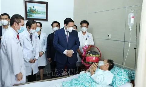 Thủ tướng thăm một số cơ sở KT-XH tiêu biểu cho quan hệ hợp tác Việt Nam - Campuchia