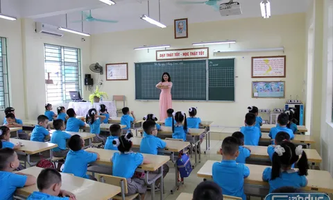 Cấp bách tăng lương, phụ cấp ưu đãi cho giáo viên