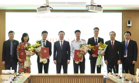 Bộ TT&TT bổ nhiệm loạt nhân sự, lãnh đạo mới