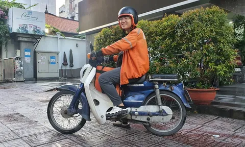 Học vấn ‘khủng’ của nam shipper giao lưu với Marc Levy bằng tiếng Pháp