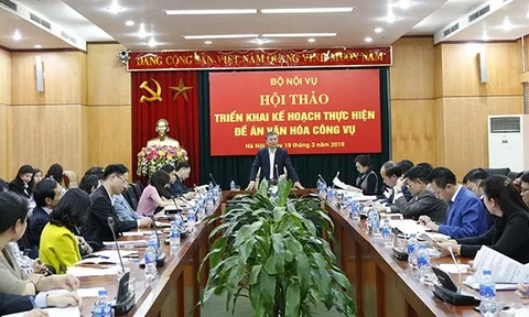 Bàn về khái niệm "Văn hóa giao tiếp trong công vụ" từ giác độ tiếp cận pháp luật