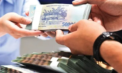 Xây dựng lộ trình cải cách tiền lương, sửa đổi quy định thu nhập đặc thù