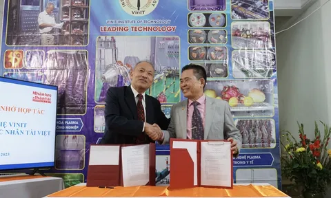 Lễ ký kết “Hợp tác truyền thông, triển khai các dự án và nhân lực khoa học công nghệ”.