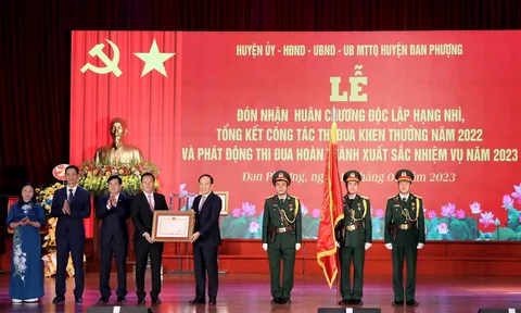 Huyện Đan Phượng đón nhận Huân chương Độc lập hạng Nhì