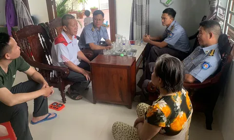 Chi đội Kiểm ngư số 4 thăm, chúc Tết, tặng quà cho gia đình chính sách, gia đình có hoàn cảnh khó khăn tại Ninh Thuận, Khánh Hòa