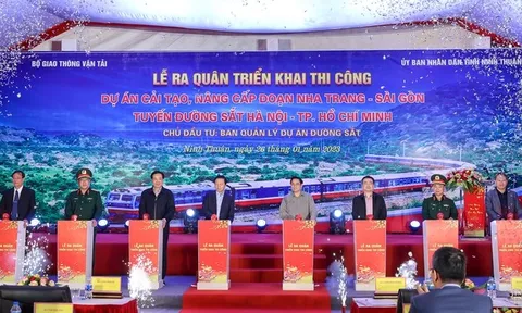 Thủ tướng: Vừa cải tạo, nâng cấp đường sắt Hà Nội - TPHCM, vừa nghiên cứu, chuẩn bị đầu tư đường sắt tốc độ cao Bắc - Nam