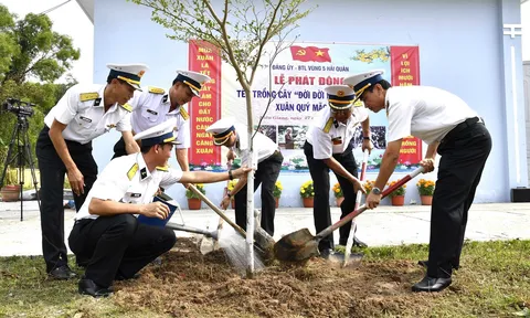 Vùng 5 Hải quân phát động Tết trồng cây Xuân Quý Mão 2023