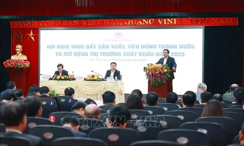 Thủ tướng: Phải coi doanh nghiệp là trọng tâm của sự phát triển ngành Công Thương
