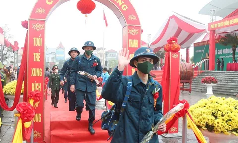Hơn 236 tân binh huyện Đông Anh sẵn sàng lên đường nhập ngũ