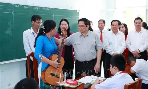 Thủ tướng Phạm Minh Chính thăm, làm việc tại tỉnh Bến Tre
