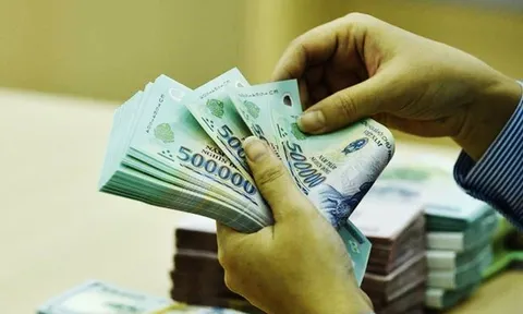 Lãi suất tiết kiệm tiếp tục giảm: Gửi vào ngân hàng nào lãi nhất?