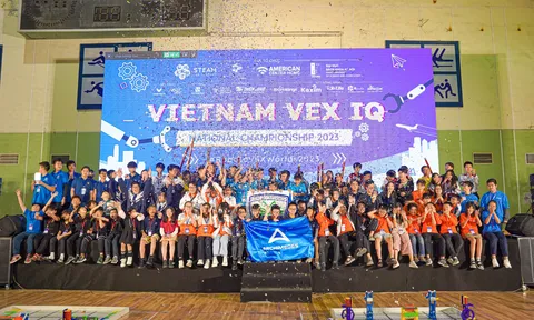 Trao giải thưởng Vòng Chung kết Giải vô địch VEX IQ Robotics toàn quốc năm 2023